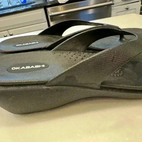 Okabashi women’s black thong flip flops size medium/large - Picture 3 of 6